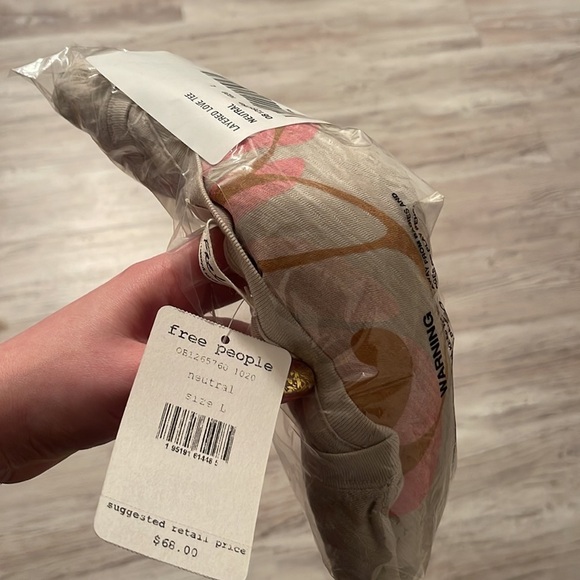 NWT We The Free Layered Love Tee - Picture 4 of 4